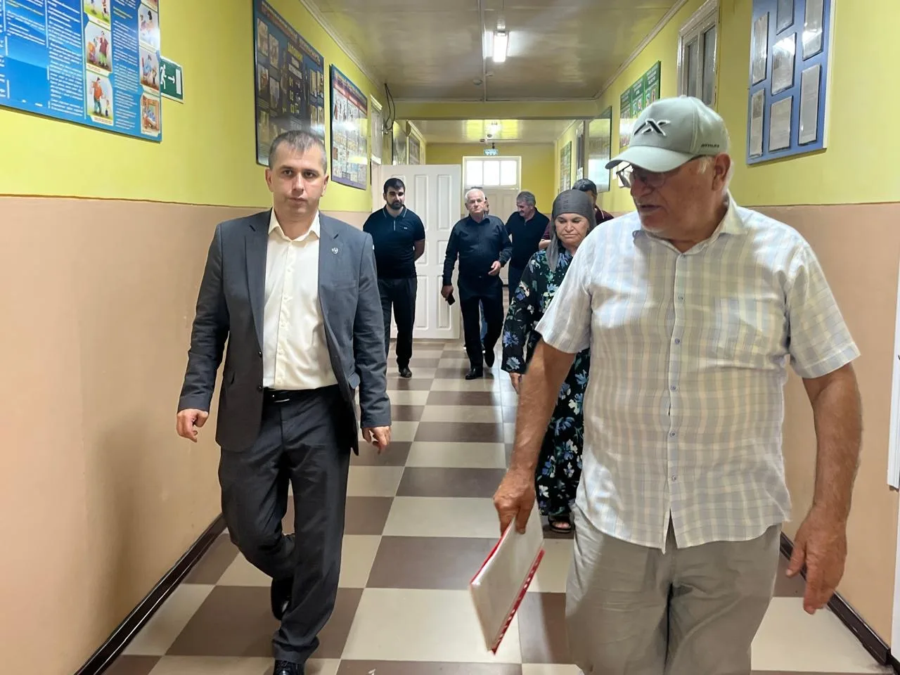 Магомед Валихов встретился с жителями Кизилюртовского района