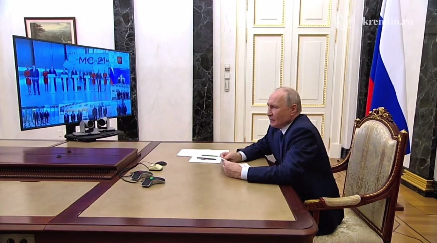 Владимир Путин открыл новую полосу в Махачкале