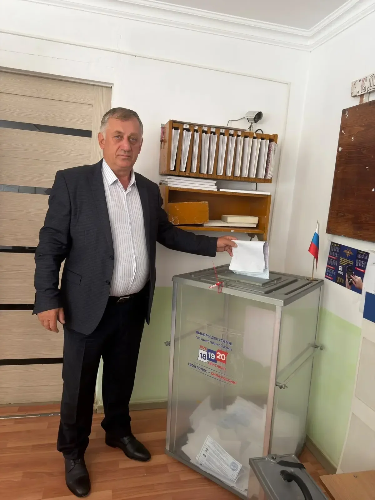 Шафи Абдуллаев проголосовал на участке №1164 в Дагестане
