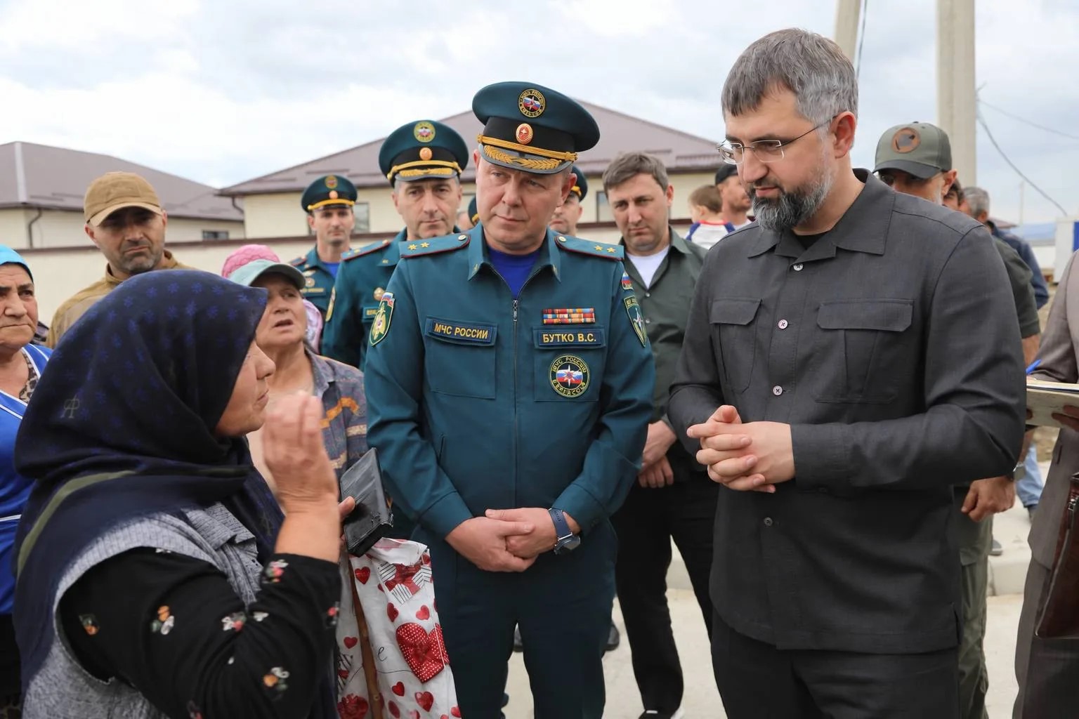 Вячеслав Бутко посетил новый микрорайон в Мамедкале