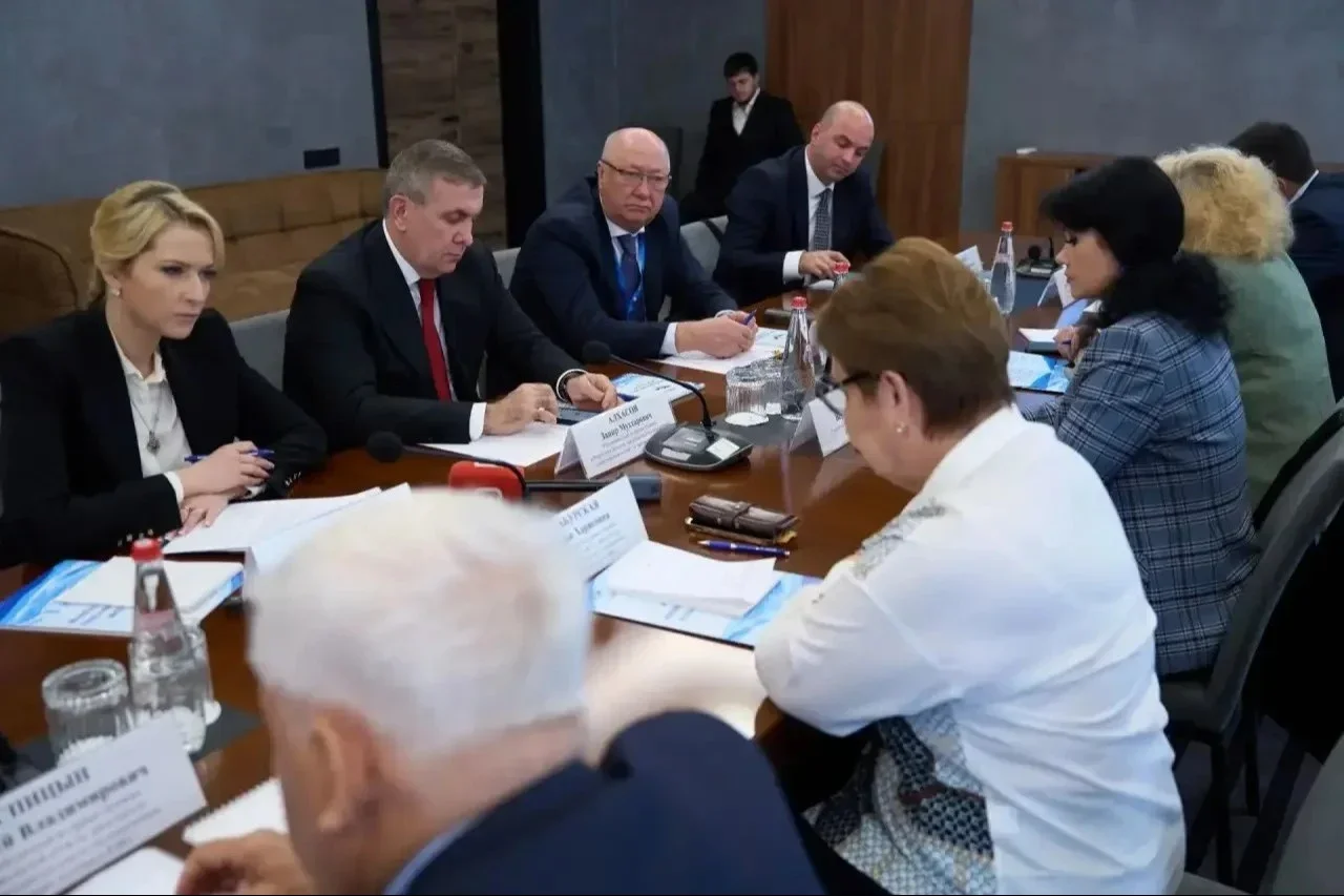 Яна Лантратова обсудила помощь семьям участников СВО