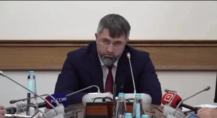 Магомед Рамазанов пригрозил увольнениями главам муниципалитетов Дагестана из-за детей-сирот