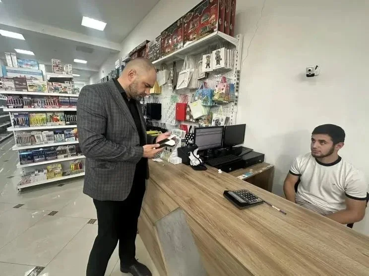 Минпромторг Дагестана проверил внедрение безналичной оплаты в Карабудахкентском районе