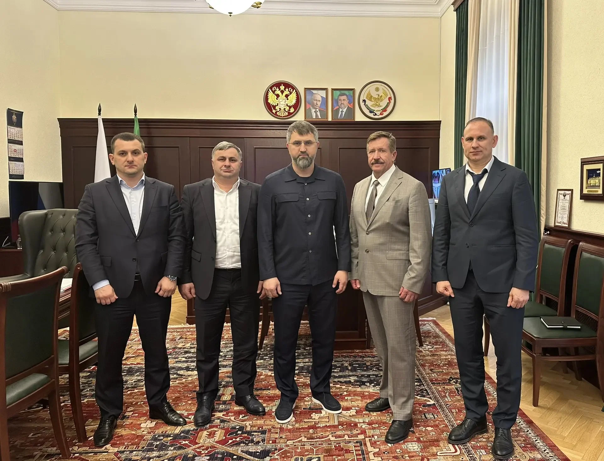 Виктор Бут начал серию региональных встреч с Дагестана