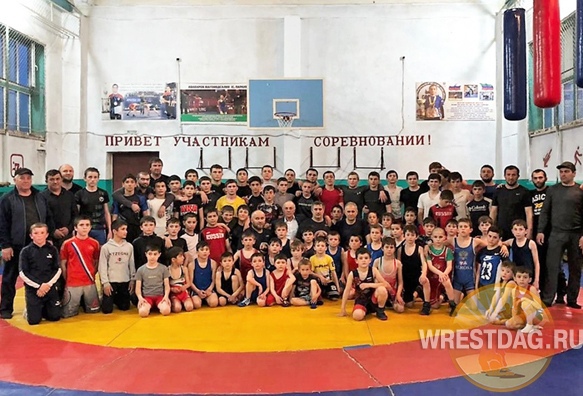 Олимпийский чемпион провёл мастер-класс в Карабудахкентском районе