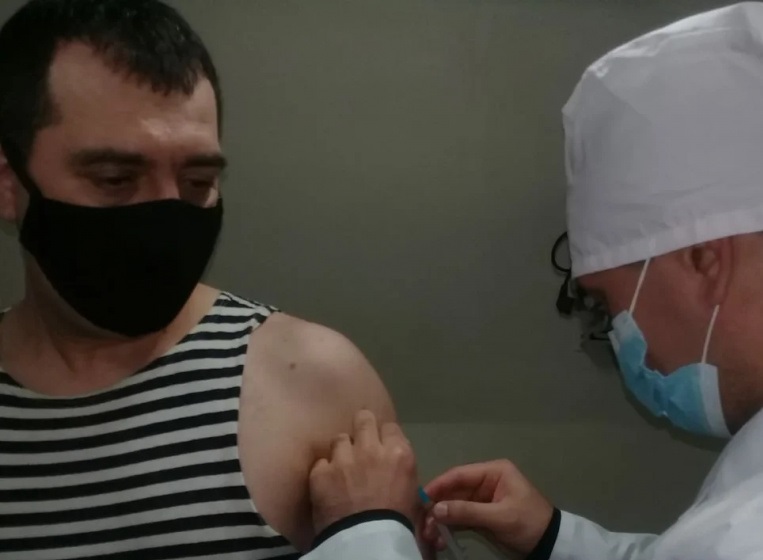 В Дагестане военные медики Каспийской флотилии приступили к вакцинации военнослужащих