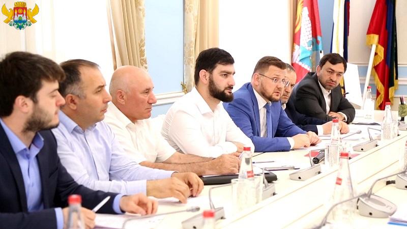 Вопрос обеспечения устойчивого энергоснабжения жителей Махачкалы обсудили в столице