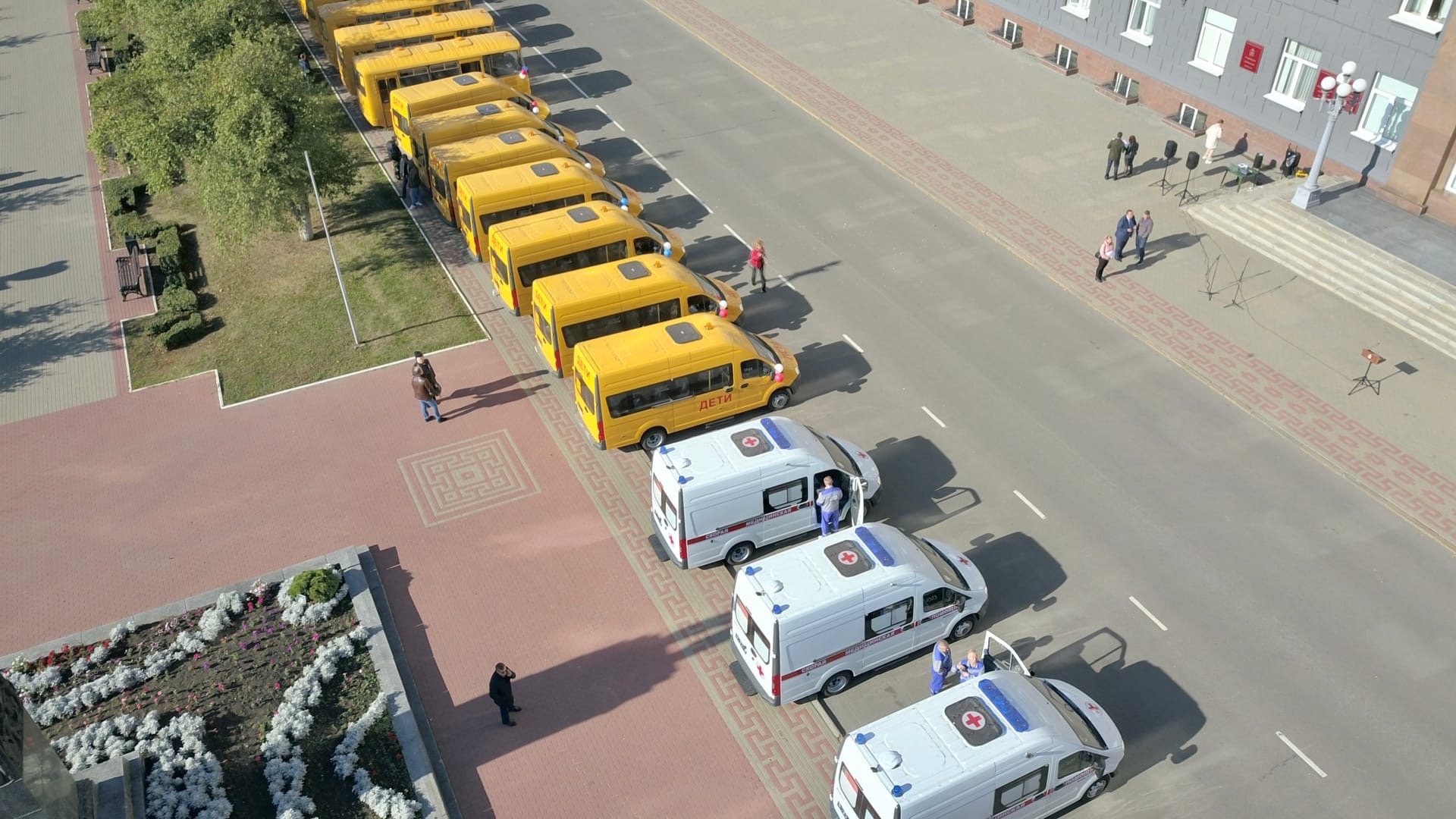 Партия новых автобусов для школ и скорой помощи скоро поступят в Дагестан