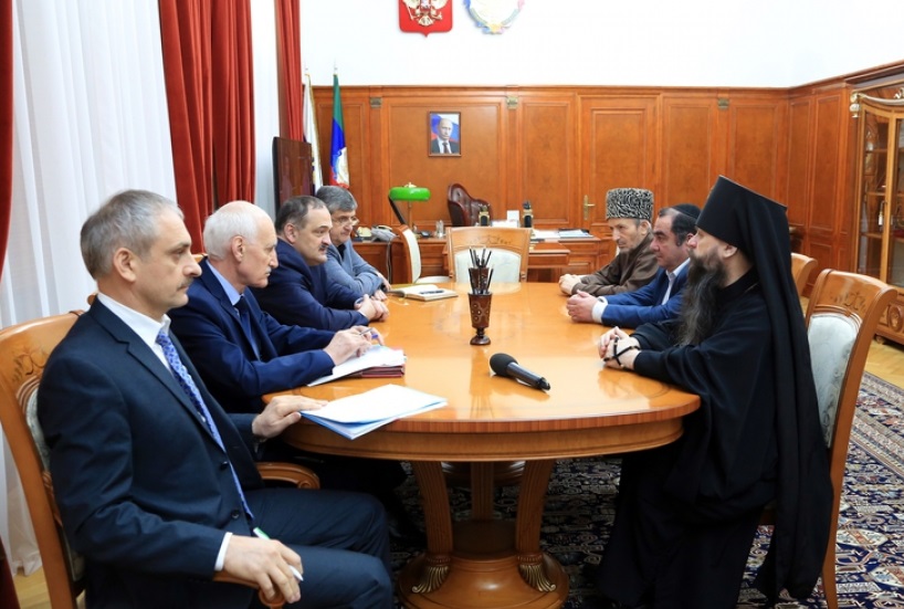 Врио Главы Дагестана провел встречу с руководителями религиозных объединений региона