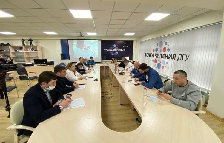 В центре «Альтернатива» эксперты обсудили, как избежать очередной волны коронавируса