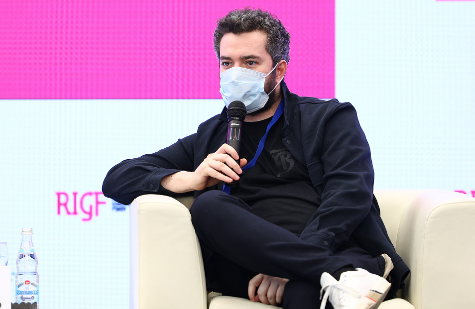 Цифровые платформы позволяют сильно сократить время решения проблем в офлайне, считает Владимир Табак