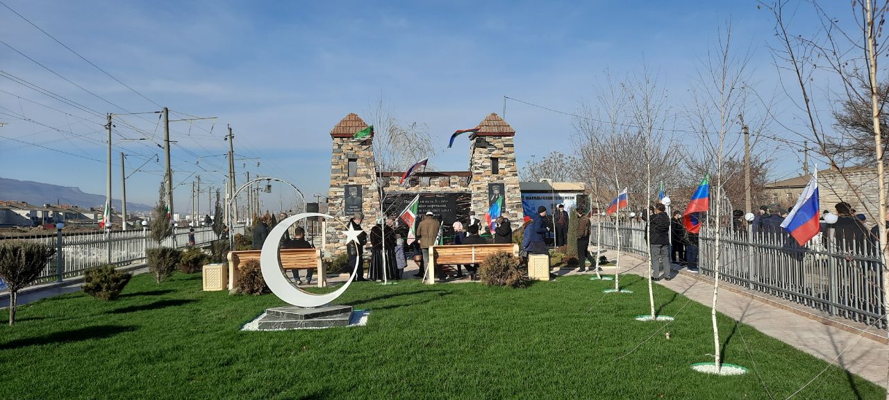 В Дагестане открыли мемориал памяти Ахмат-Хаджи Кадырова
