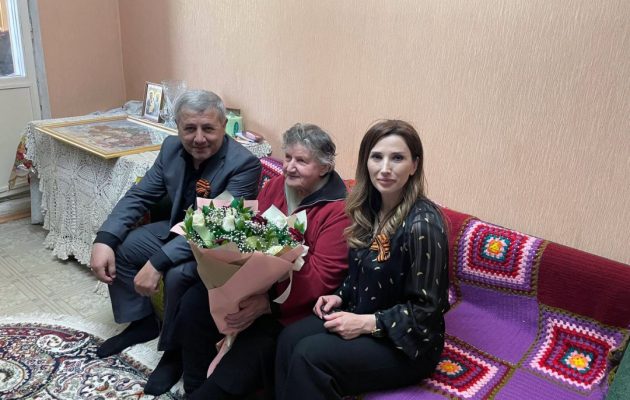 Руководители Минтруда Дагестана посетили ветеранов ВОВ Диана Муталибова