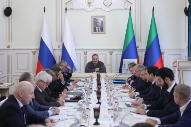 Сергей Меликов назвал развитие медицины в республике приоритетной задачей