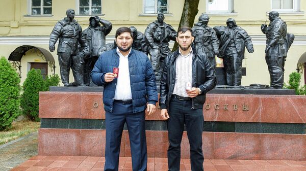 Двух дагестанцев наградили медалями "За спасение на пожаре" в Москве