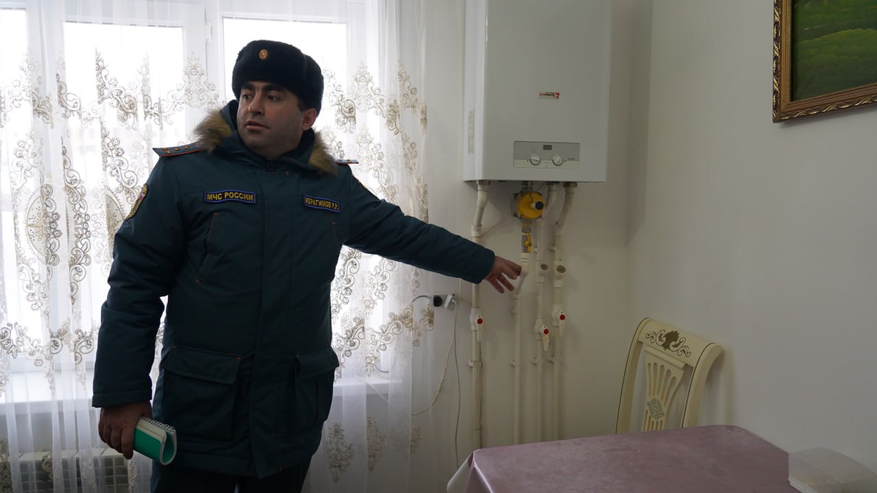 Рабочая группа продолжает обходы в жилых секторах Хасавюрта