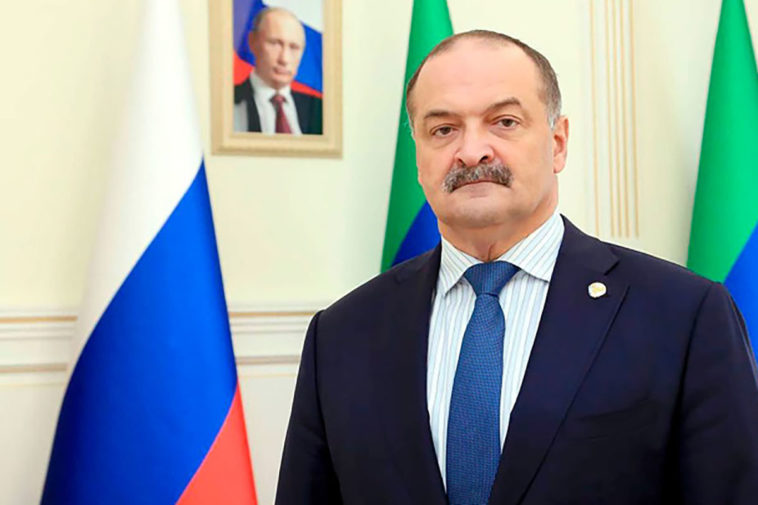 Сергей Меликов поздравил женщин Республики Дагестан с Днём матери