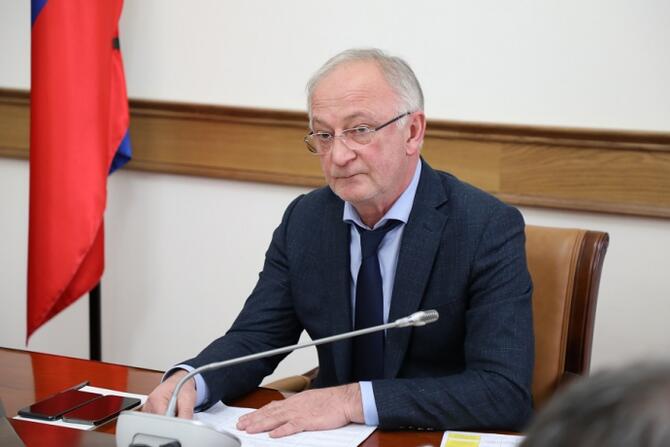 Амирханов уходит в отпуск, замещать его будет Абдулмуслимов