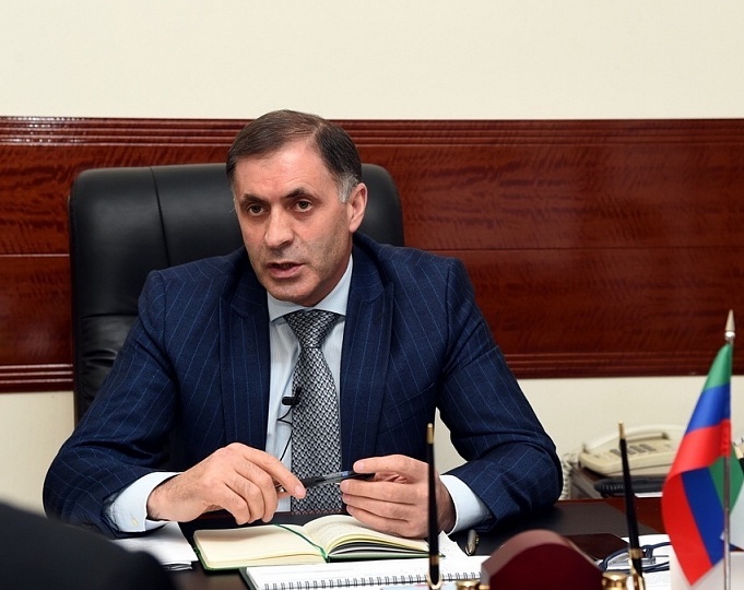 Депутат НС РД Камил Давдиев выступил на концерте в честь воссоединения России и Крыма