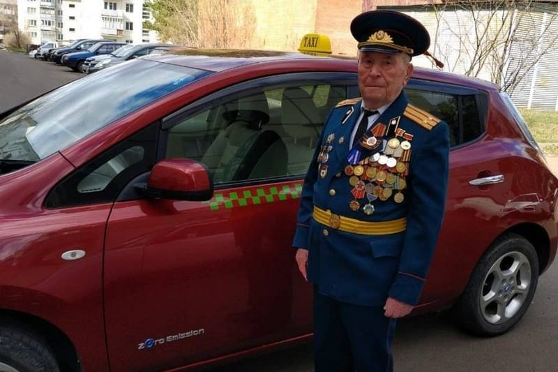 По всем регионам России запустят программу бесплатных поездок для ветеранов войны