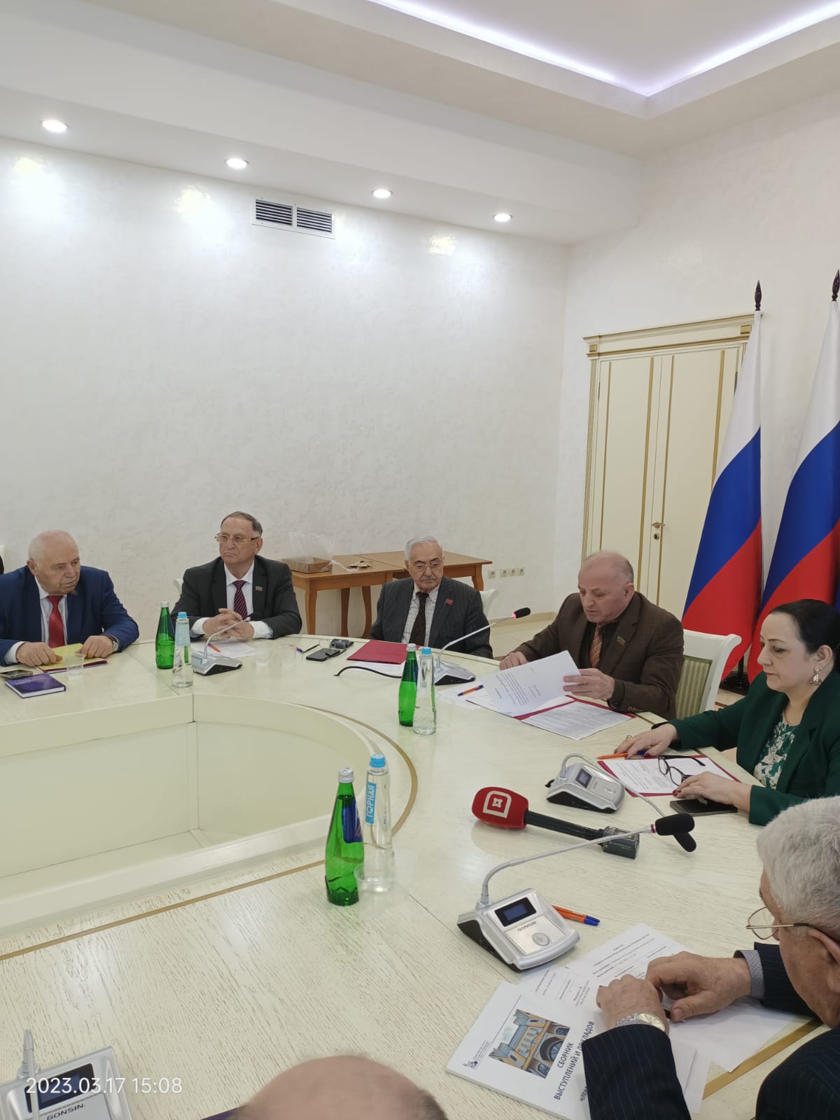 В Общественной палате РД выбрали своего представителя для работы в Общественной палате России