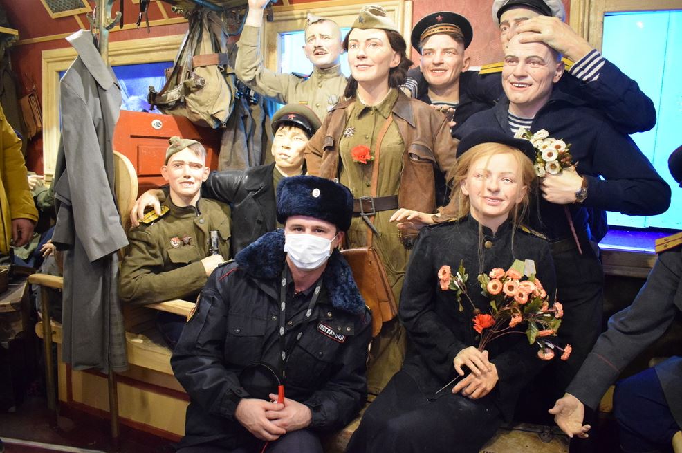 В Дагестане росгвардейцы посетили «Поезд Победы»