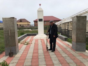 На территории Воинского кладбища в городе Избербаш провели субботник