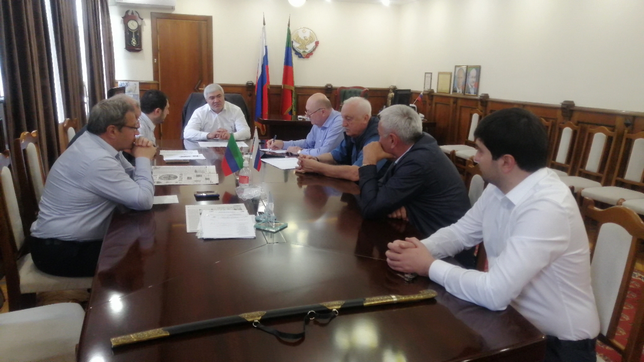 В Буйнакске провели совещание с участием гендиректора ООО "Ростовгипрошахт"