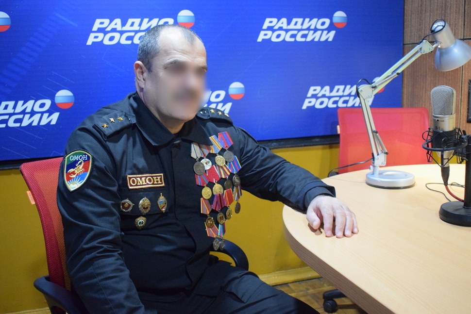 Сотрудник Росгвардии в эфире дагестанского радио рассказал о своем боевом пути