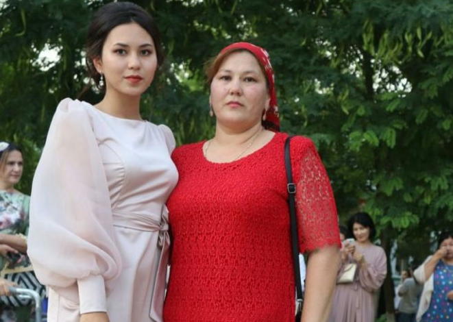 Алина Кусепова – стобалльница ЕГЭ по русскому языку