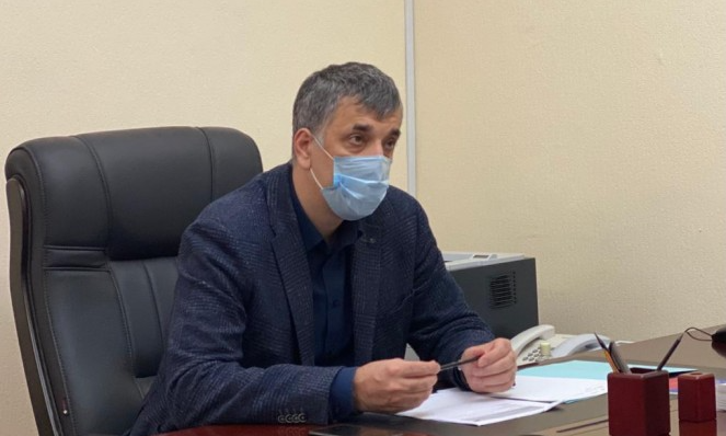 Руководитель Главного бюро МСЭ Шамиль Рамазанов и его родители сделали прививку от коронавируса