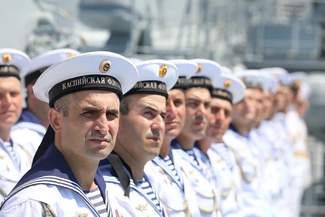 В Каспийске проходит военно-спортивный праздник в честь Дня ВМФ