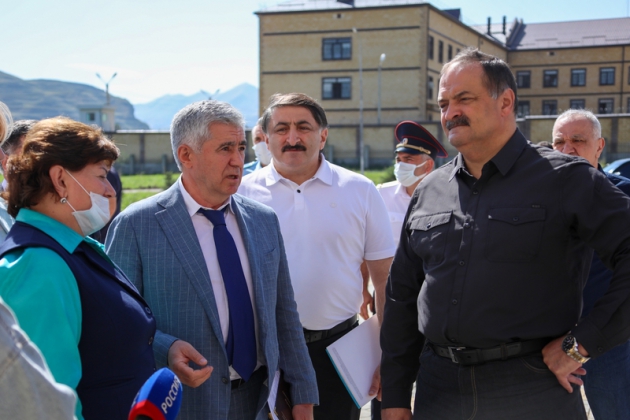 Руководитель Дагестана совершил рабочий визит в Лакский район