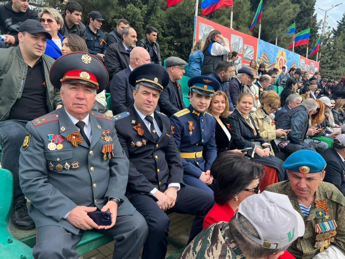 Парад Победы прошел в Каспийске