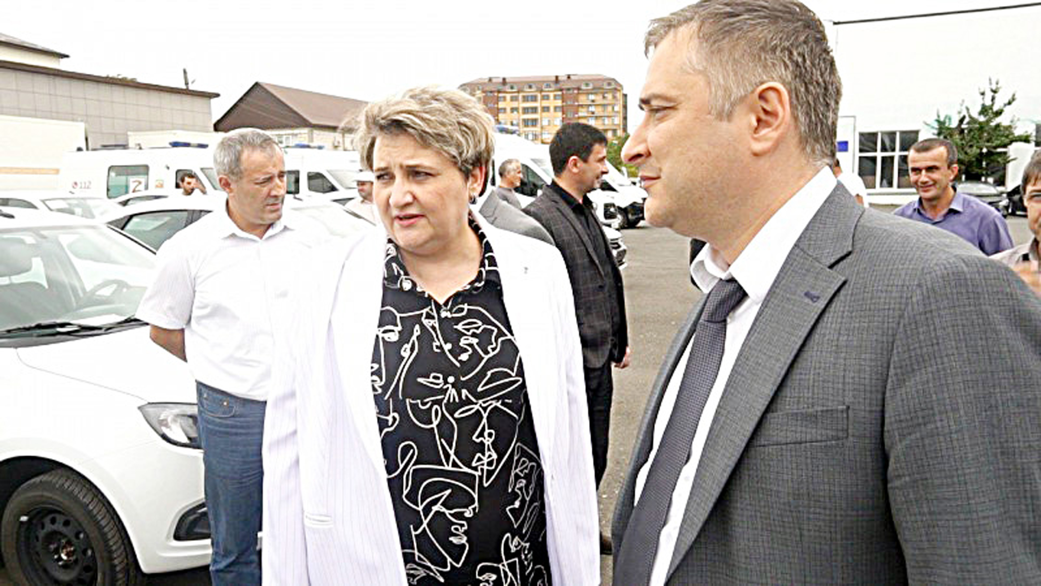 Янгы санитар машинлер тапшурулду