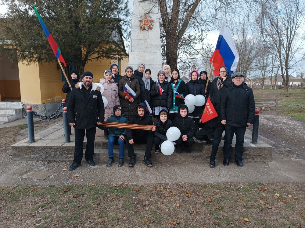 В селах Хасавюртовского района прошли акции «Герои с нами».