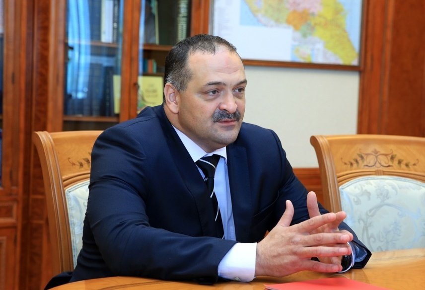 Меликов анонсировал приезд в Дагестан руководителей "Россети" и "Газпром Межригионгаз"