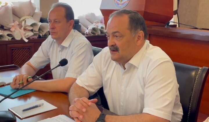 Меликов обратился к педагогам и руководителям органов власти