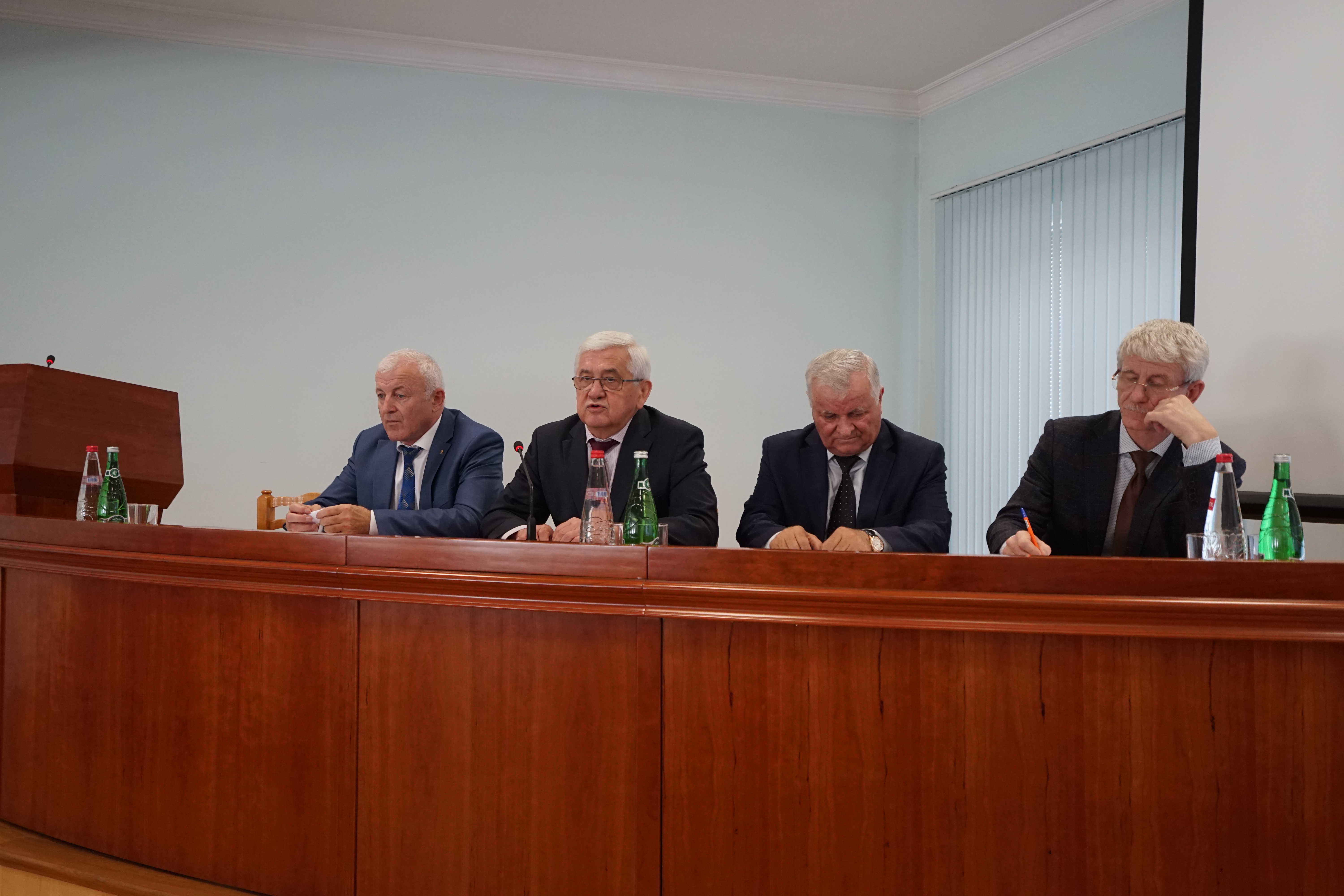 Дагестанские дорожники были награждены в преддверии профессионального праздника