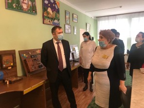 Мурад Казиев поздравил граждан с ОВЗ с Международным днем инвалида