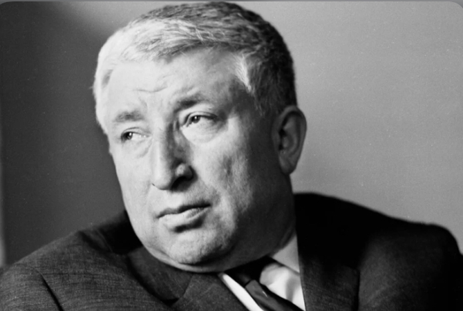 Путин подписал указ о праздновании 100-летия со дня рождения Расула Гамзатова