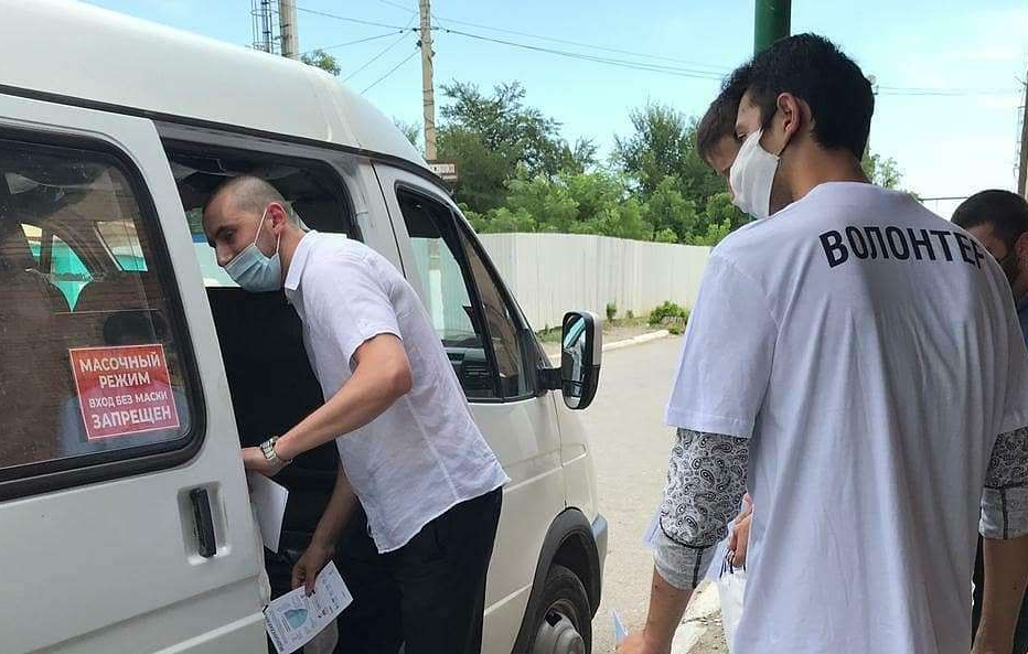 Общественный патруль по соблюдению масочного режима продолжает свою работу в Хасавюртовском районе