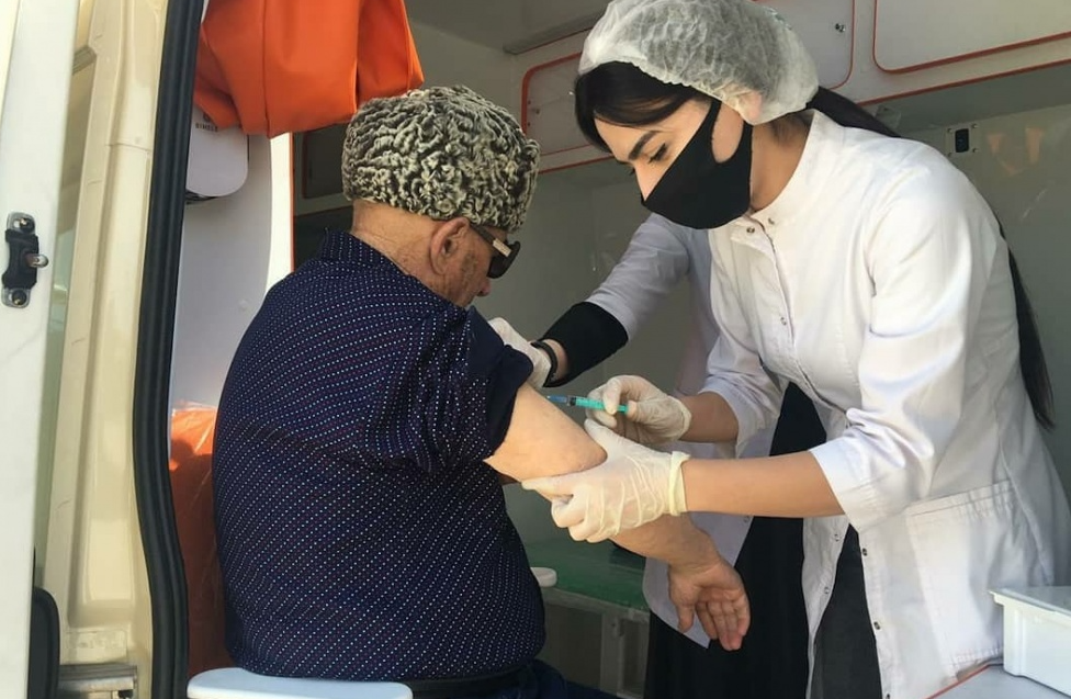 В Хасавюртовском районе Дагестана продолжается вакцинация и ревакцинация от коронавируса