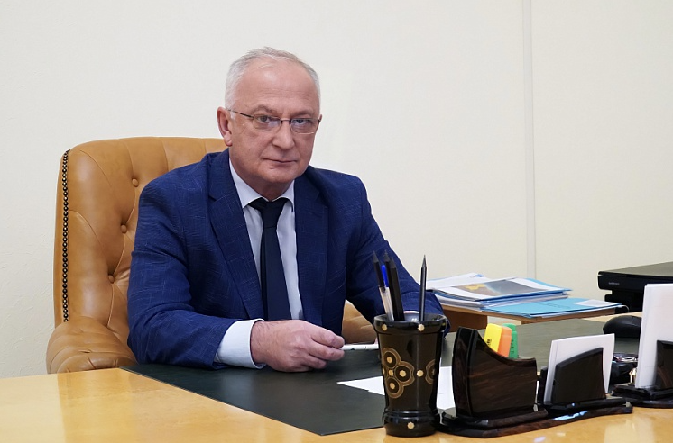 Премьер-министр Дагестана поздравил членов и сторонников «ЕР» с 20-летием партии