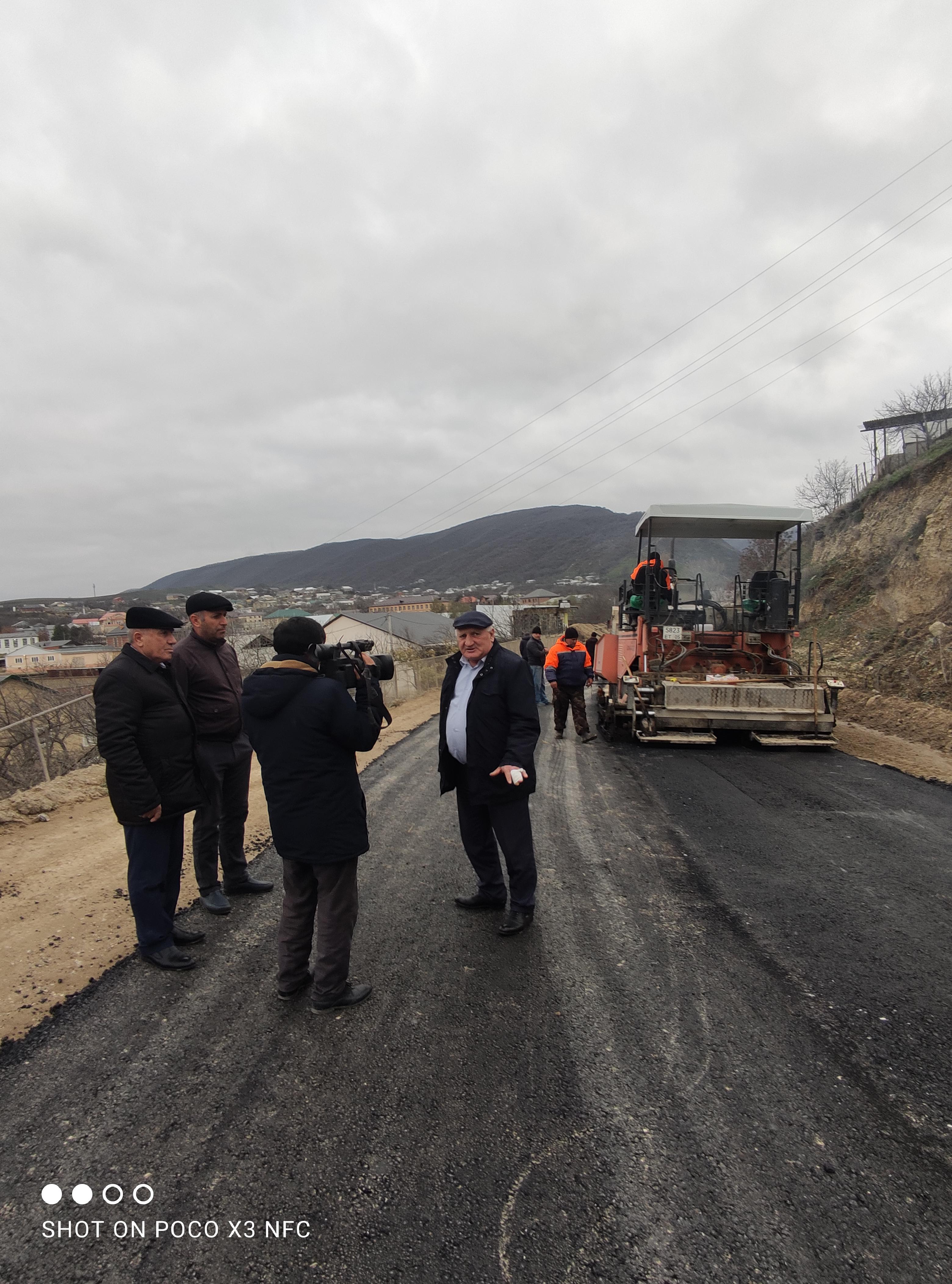 В Карабудахкентском районе подходит к концу ремонт дороги муниципального значения
