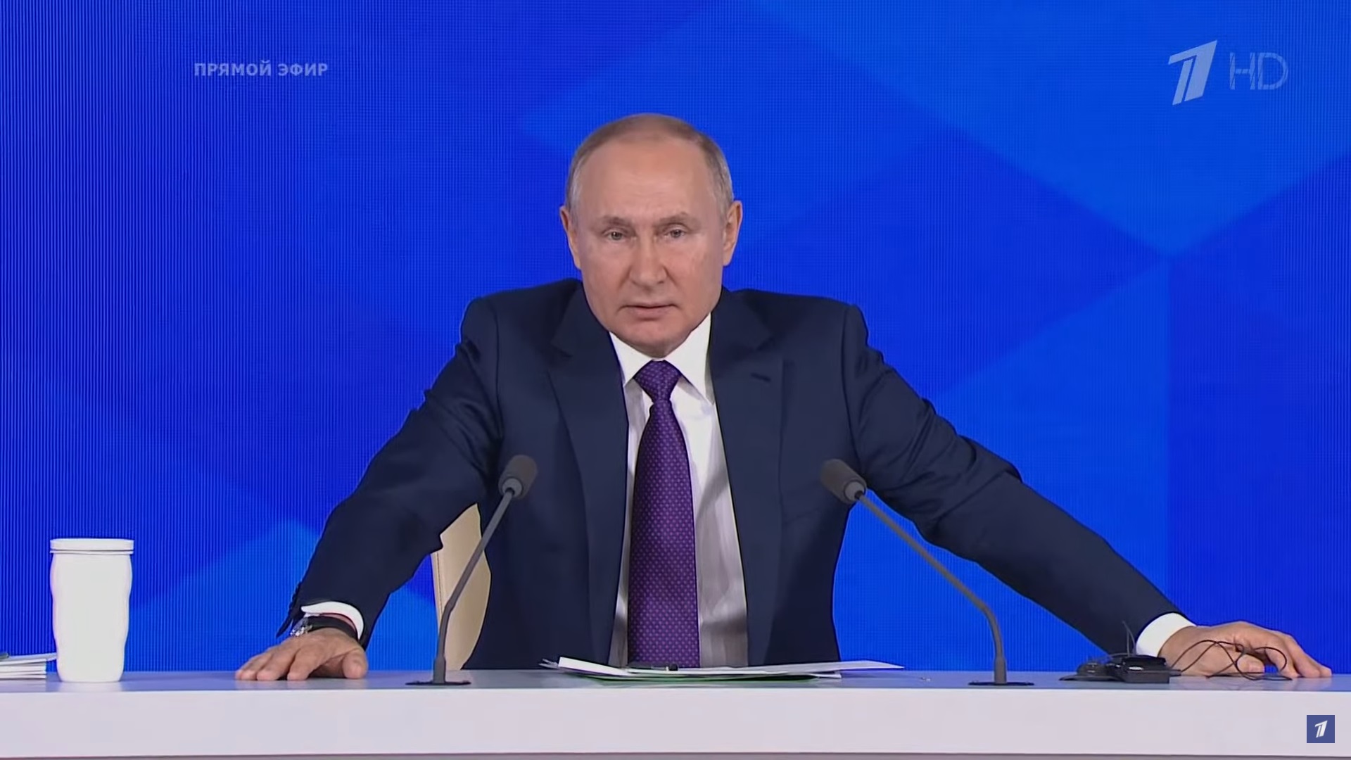 Владимир Путин рассказал о мерах, принимаемых для поддержки малого бизнеса ﻿