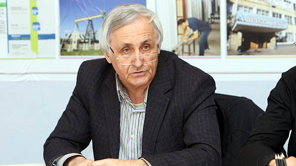 Эдуард Уразаев рассказал о наиболее значимых для региона поручениях Президента РФ в послании 2020 года