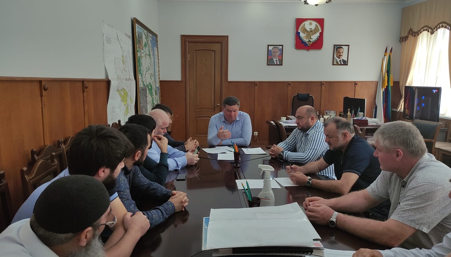 Махмуд Амиралиев призвал представителей транспортных компаний Карабудахкентского района вакцинироваться