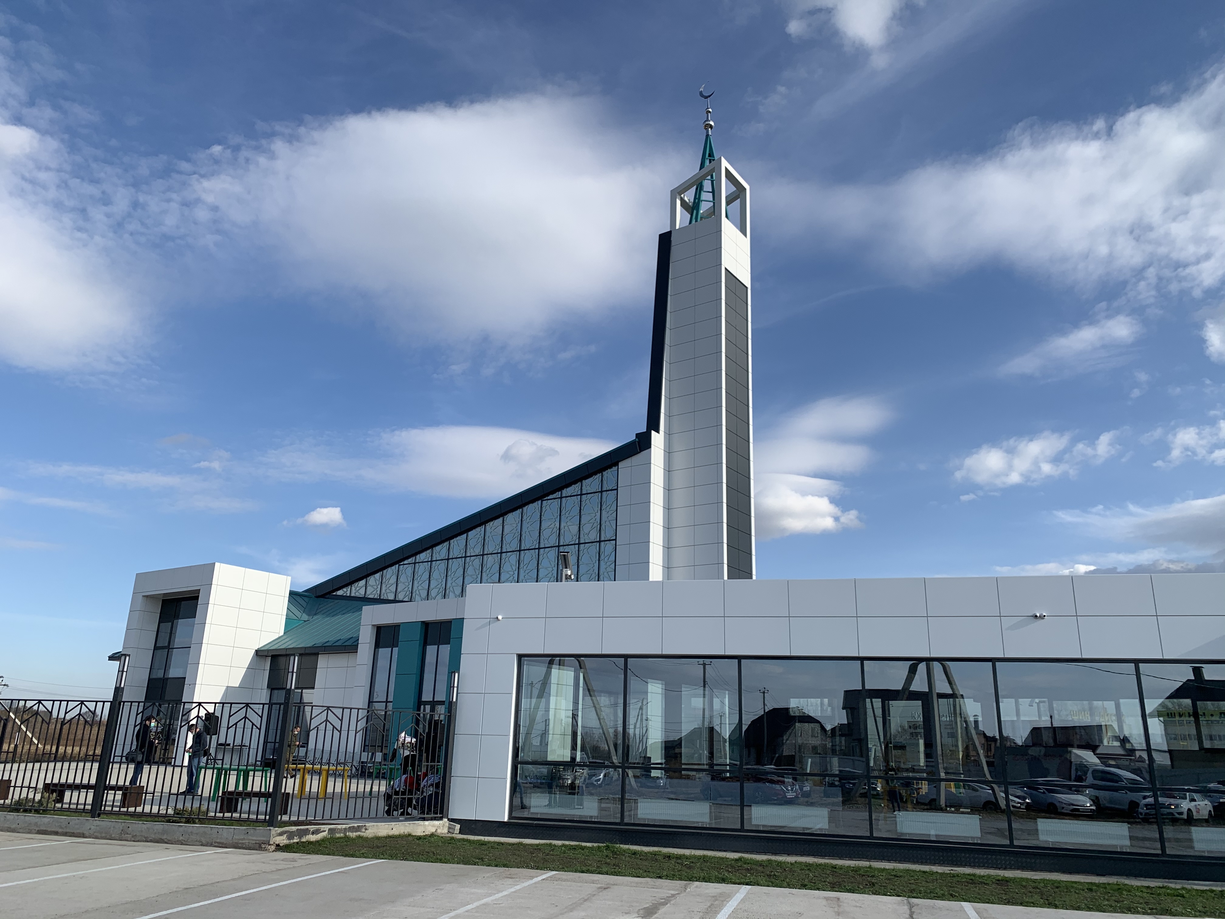 В Татарстане открыли первую мечеть в России в стиле хай-тек