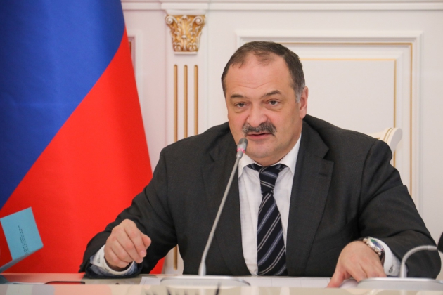 В преддверии Нового года Сергей Меликов обсудил меры по недопущению распространения COVID-19 в Дагестане